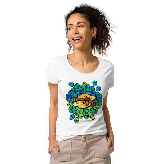 #WEIRDO | Organic T-shirt for women who believe in Aliens! White basic shirt with Alien explosion and awkward meme: I believe in Aliens.
