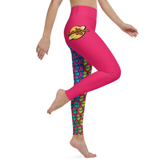 #WEIRDO | Hey Alien believer! If you use leggings for yoga or other weird shit AND you believe in Aliens, then this legging is perfect for you!